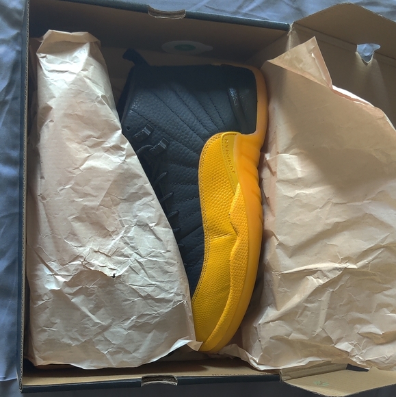 JORDAN 12 BLACK/GOLD UNIVERSITY SIZE 11 M - Picture 7 of 8